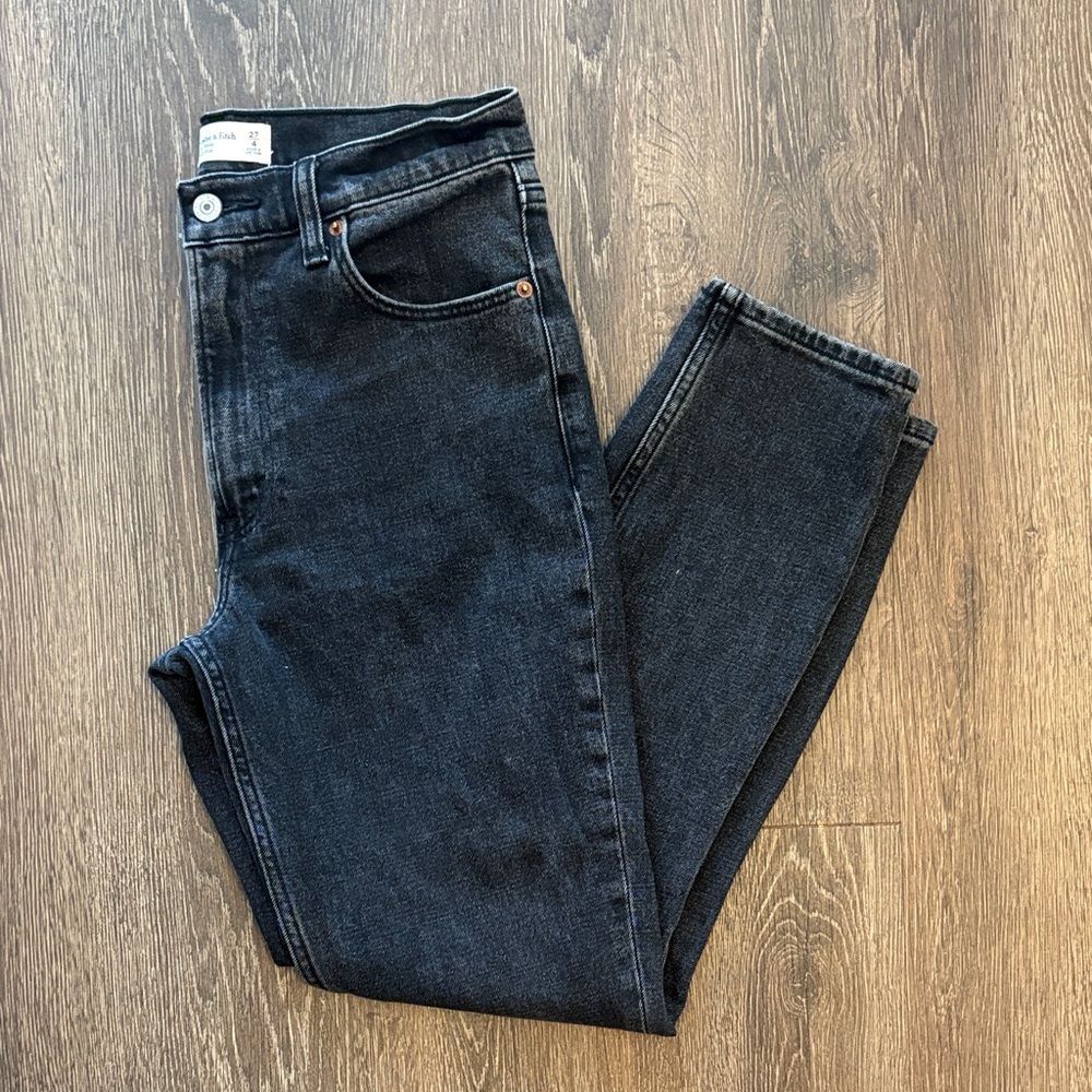 Abercrombie & Fitch Black High Rise Skinny Jeans